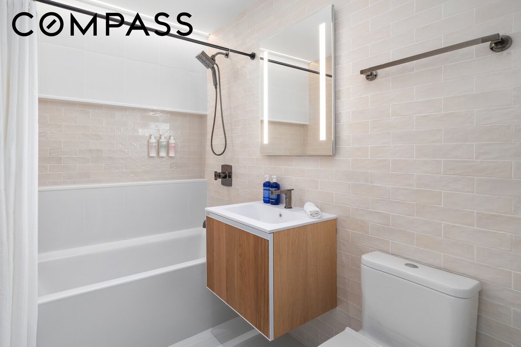 514 Broadway, Unit 4H photo 10