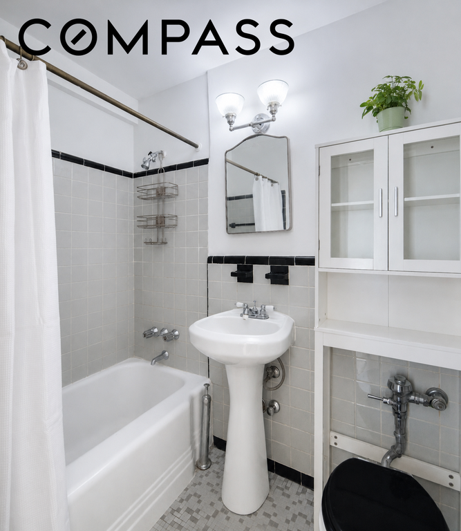 221 East 50th Street, Unit 5C photo 8