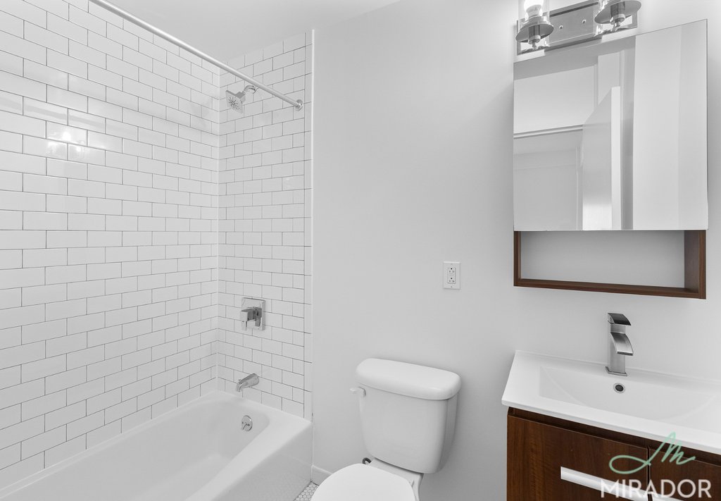 132 East 45th Street, Unit 11D photo 7