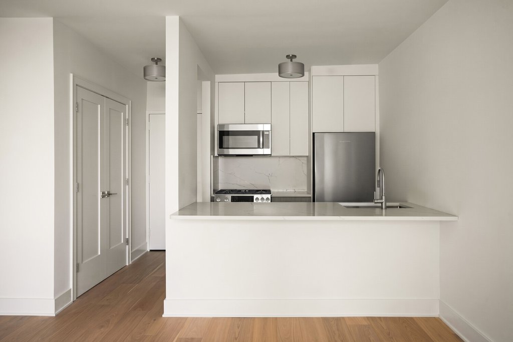 380 Rector Place, Unit 20F photo 3
