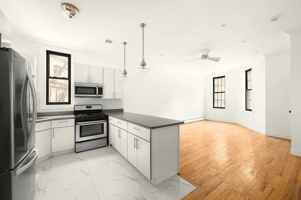 274 Bleecker Street, Unit TWN photo 15