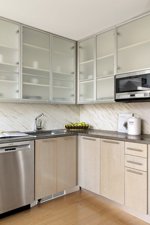 200 Chambers Street, Unit 17B photo 3