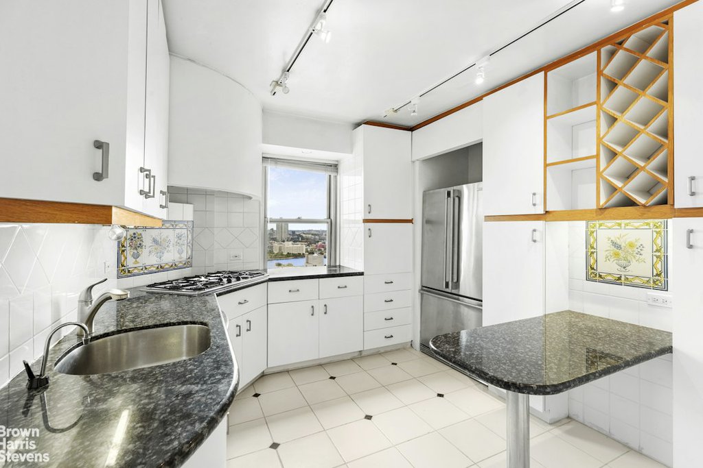 400 East 56th Street, Unit 28N photo 10