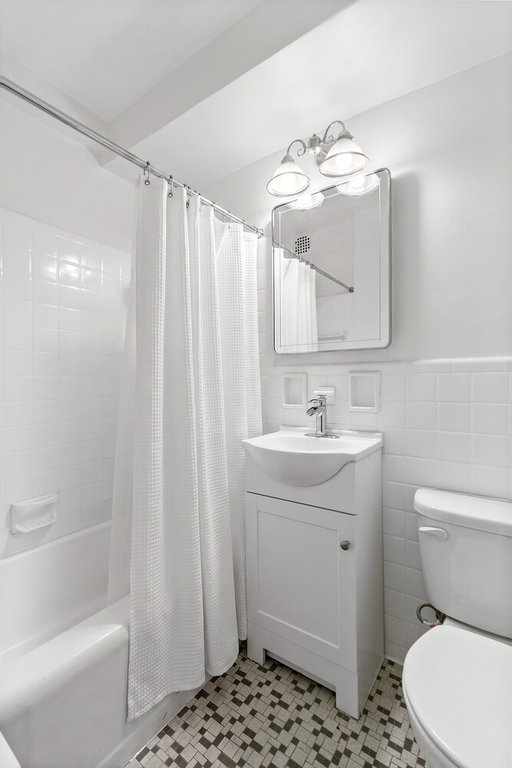 110 East 36th Street, Unit 1E photo 6