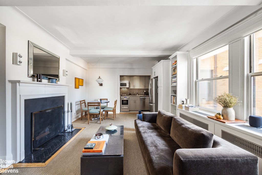 315 East 68th Street, Unit 13J photo 2