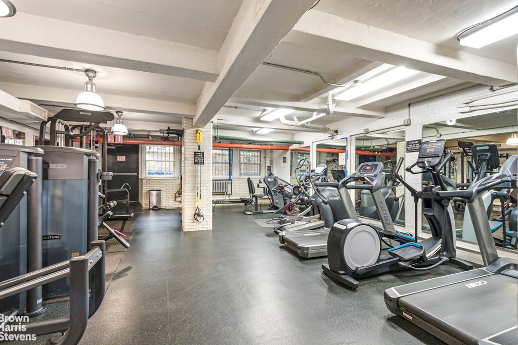 315 East 68th Street, Unit 13J photo 8