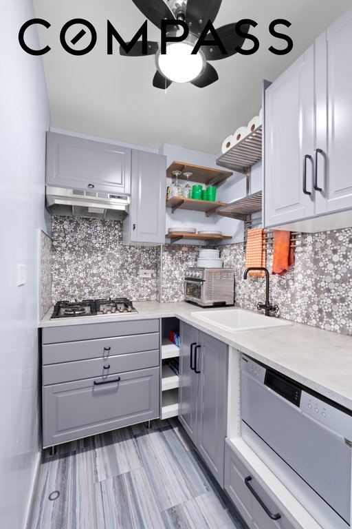 101 West 12th Street, Unit 2D photo 2