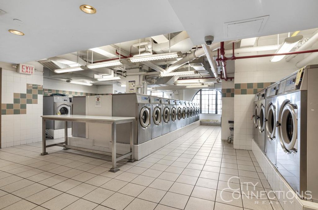 5 Tudor City Place, Unit 816 photo 10