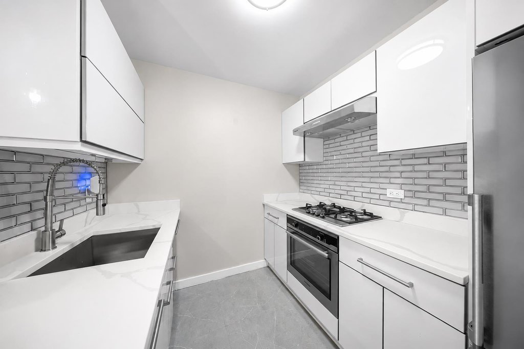 4-74 48th Avenue, Unit 35E photo 2
