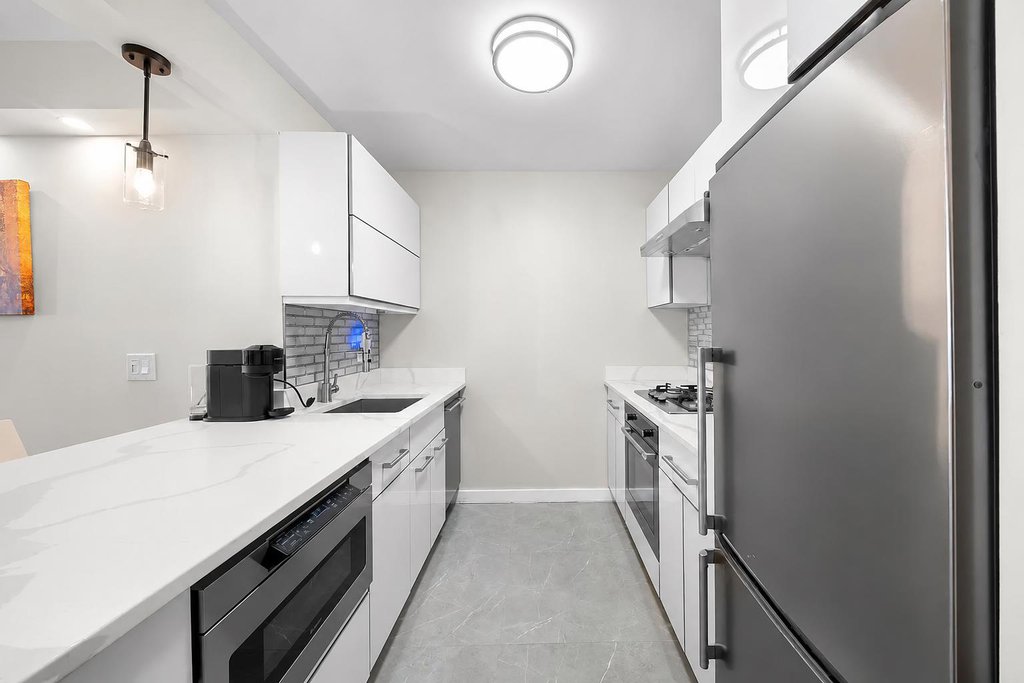 4-74 48th Avenue, Unit 35E photo 3