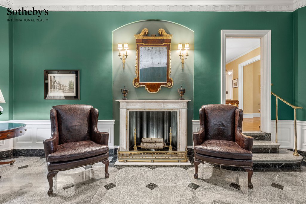 14 Sutton Place South, Unit 1B photo 11