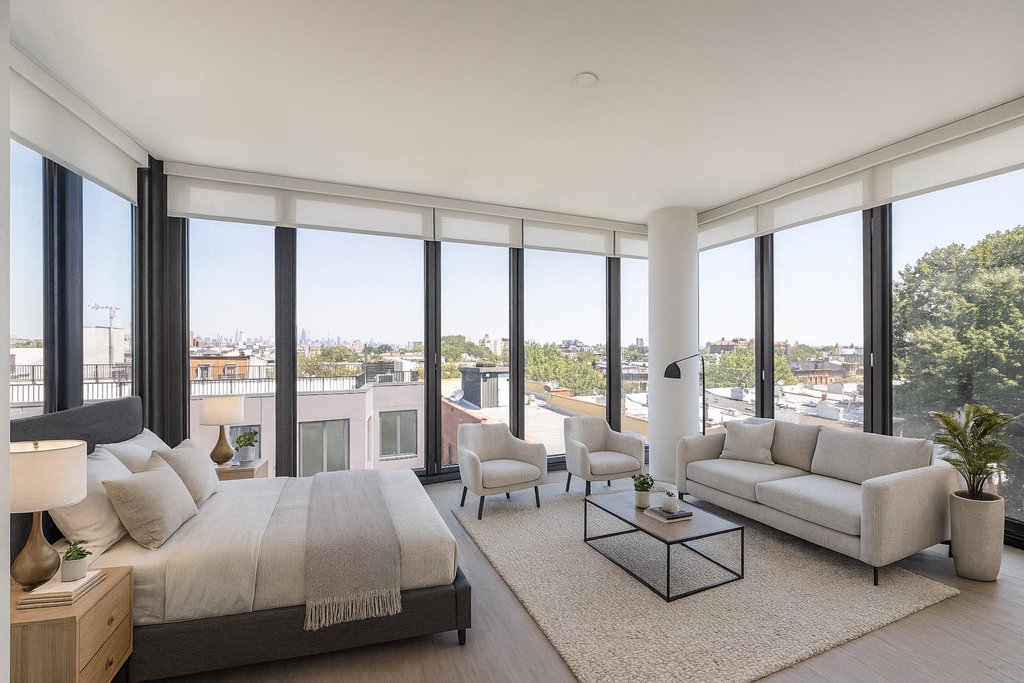 12 Halsey Street, Unit PH131