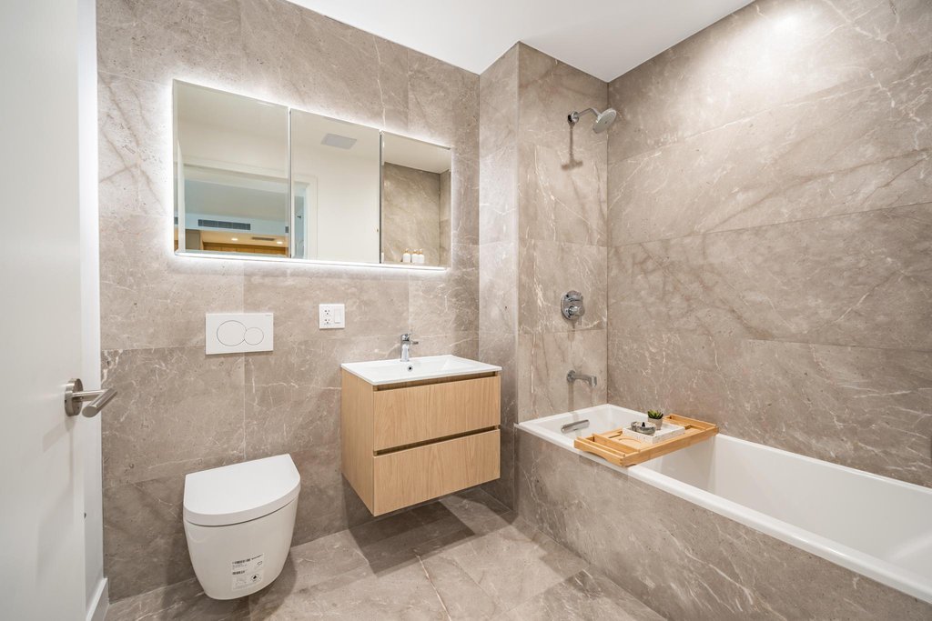 30-05 Vernon Boulevard, Unit 6E photo 5