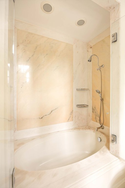 525 Park Avenue, Unit 6B photo 8