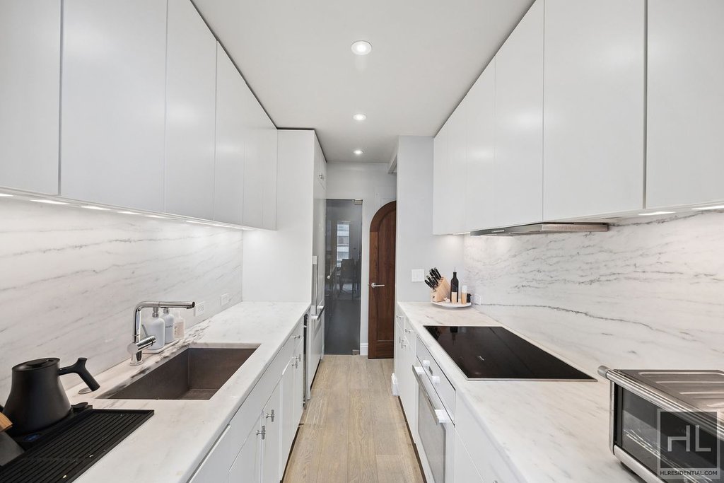 200 East 62nd Street, Unit 6E photo 4