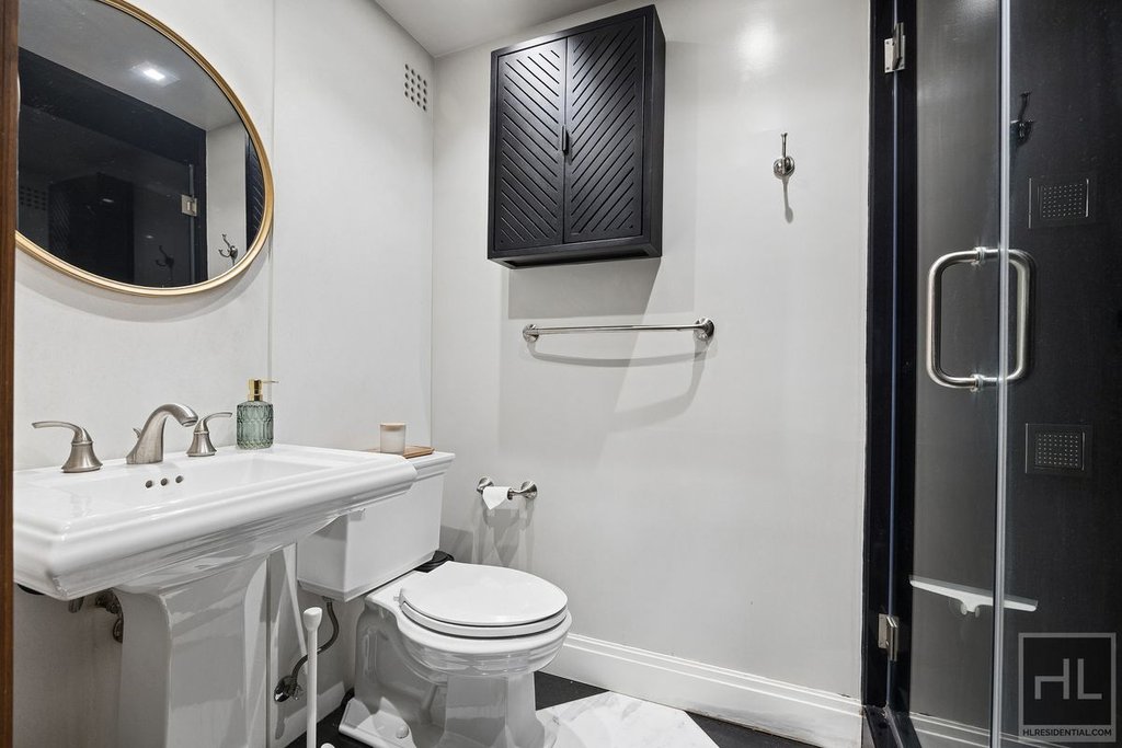 200 East 62nd Street, Unit 6E photo 8