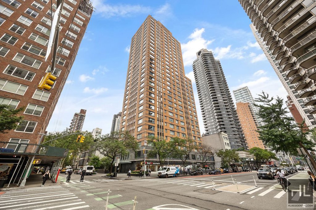 200 East 62nd Street, Unit 6E photo 15