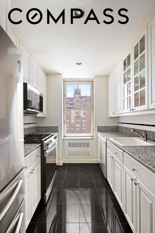 308 East 72nd Street, Unit 14A photo 3