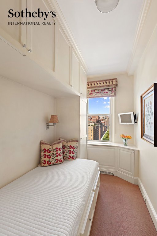 141 East 72nd Street, Unit 13 photo 19