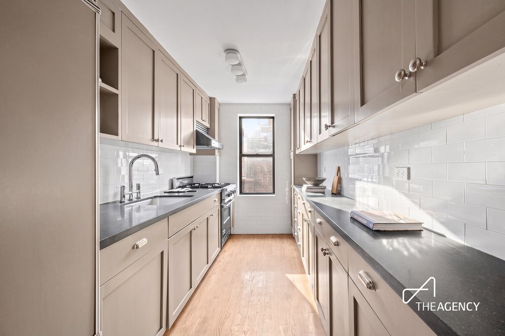 140 East 28th Street, Unit 7H photo 4