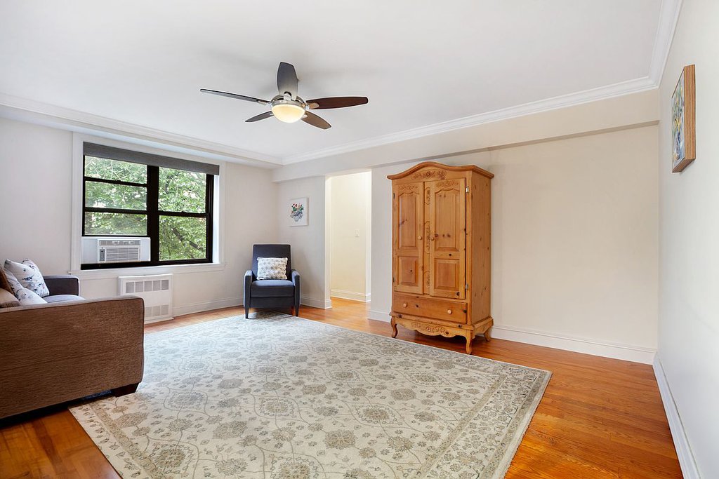 4489 Broadway, Unit 6C photo 2