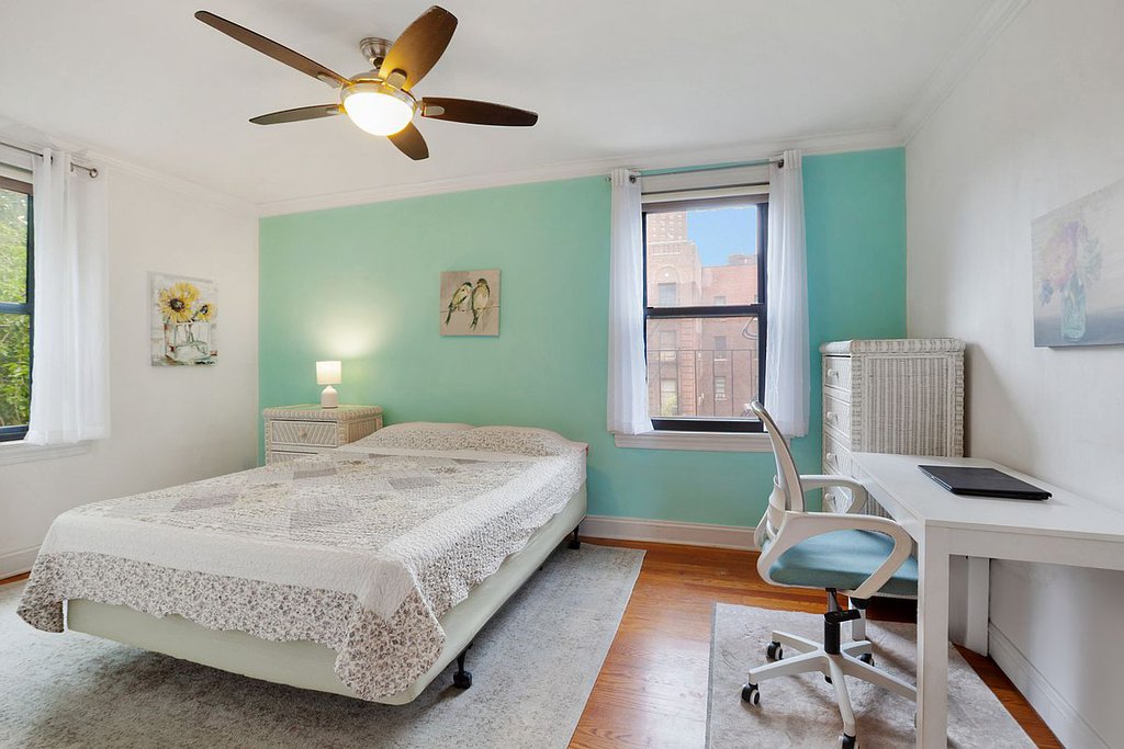 4489 Broadway, Unit 6C photo 5