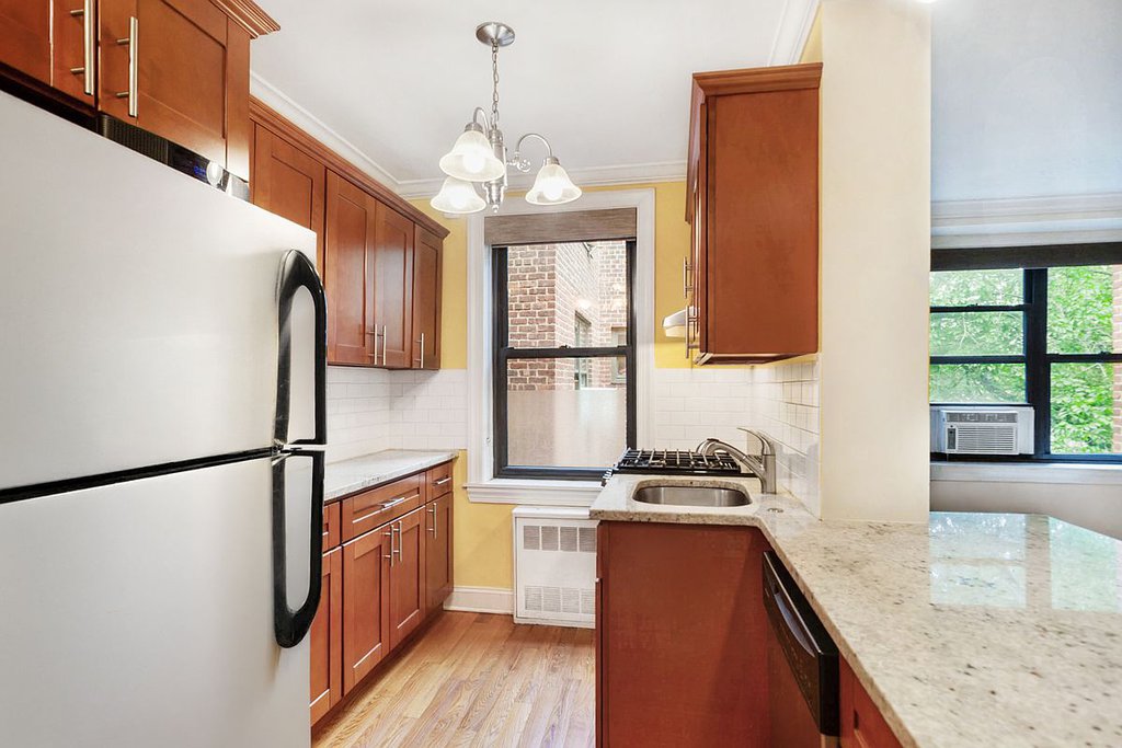 4489 Broadway, Unit 6C photo 7