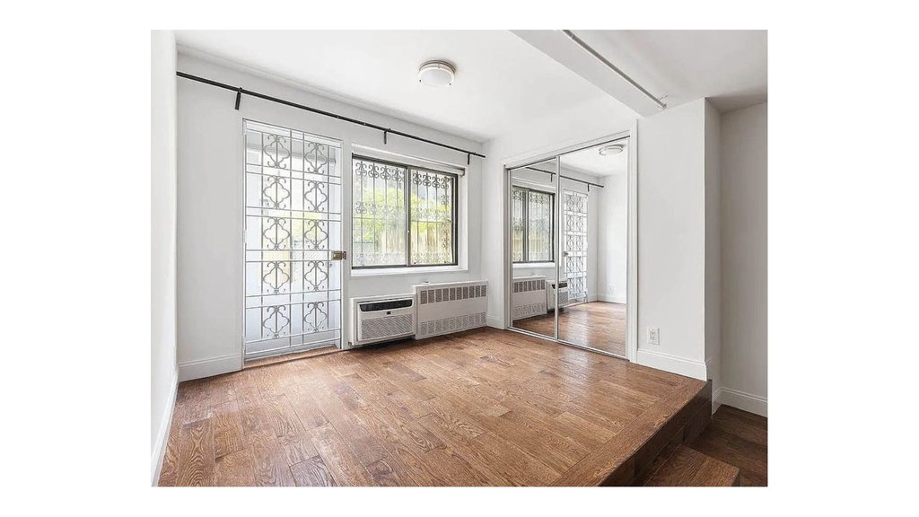 85 Eighth Avenue, Unit 1A photo 2