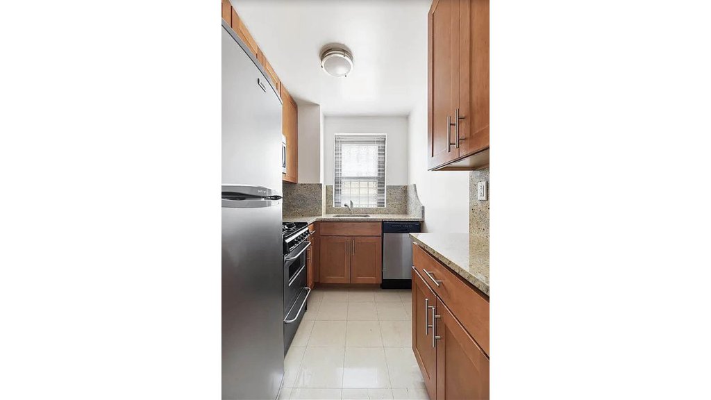 85 Eighth Avenue, Unit 1A photo 3