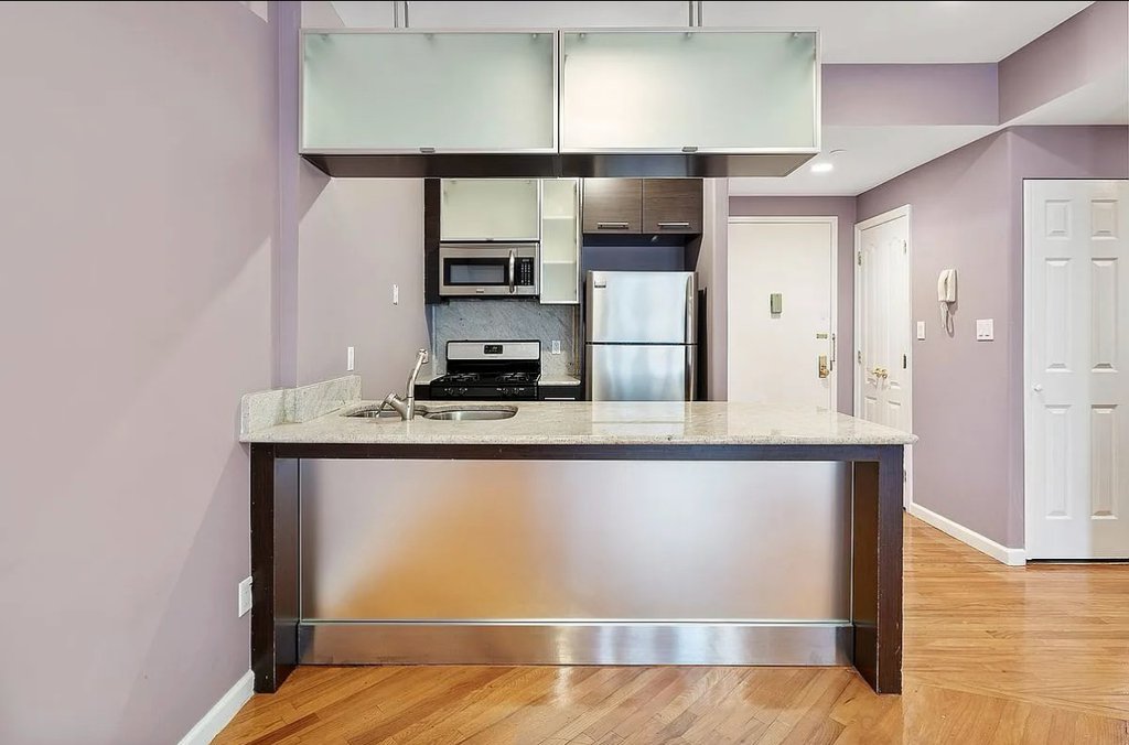 215 Parkville Avenue, Unit 3B photo 2