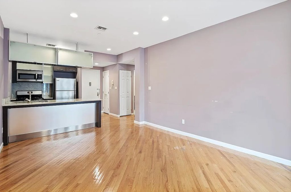 215 Parkville Avenue, Unit 3B photo 3