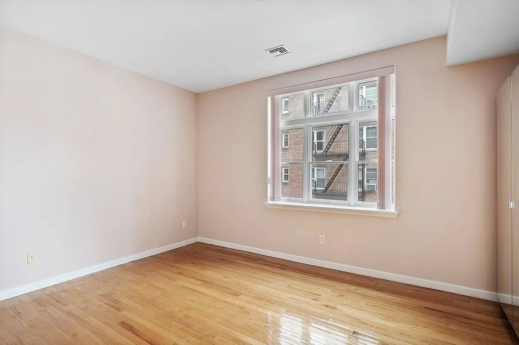215 Parkville Avenue, Unit 3B photo 11