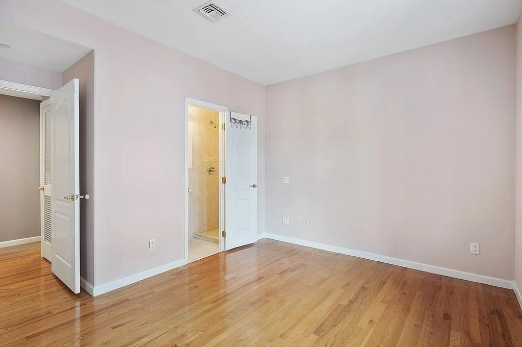 215 Parkville Avenue, Unit 3B photo 12