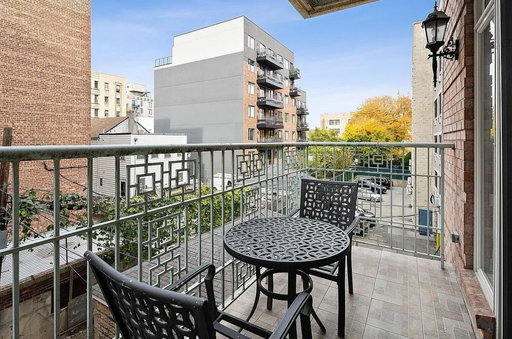 215 Parkville Avenue, Unit 3B photo 17