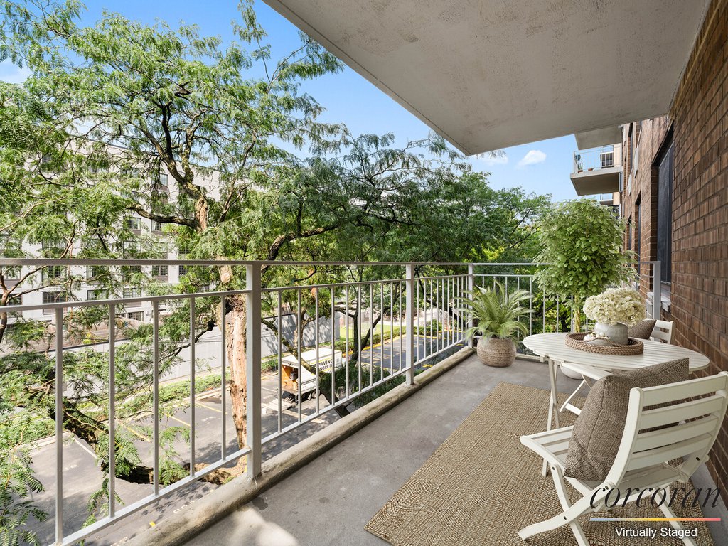 195 Willoughby Avenue, Unit 415 photo 5