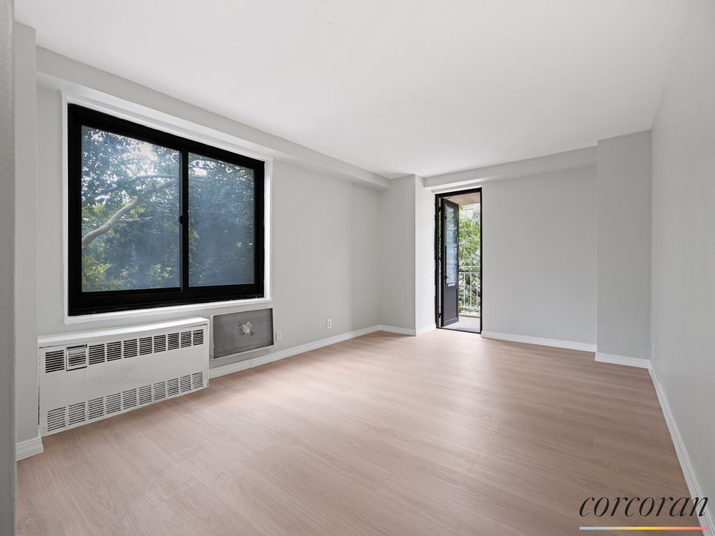 195 Willoughby Avenue, Unit 415 photo 9