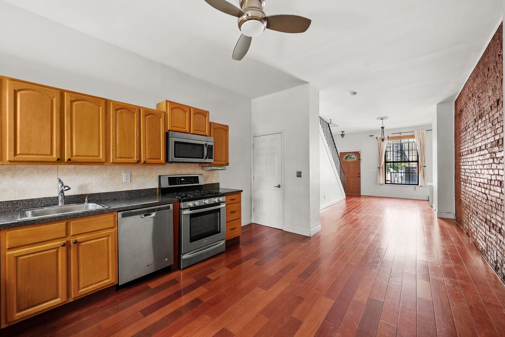 432 Sackett Street – For Sale photo 4