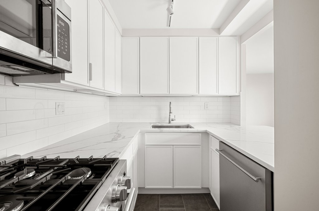 555 Main Street, Unit 1408 photo 6