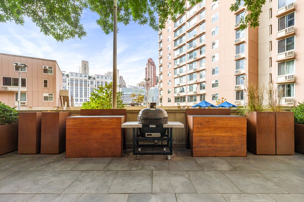 555 Main Street, Unit 1408 photo 16