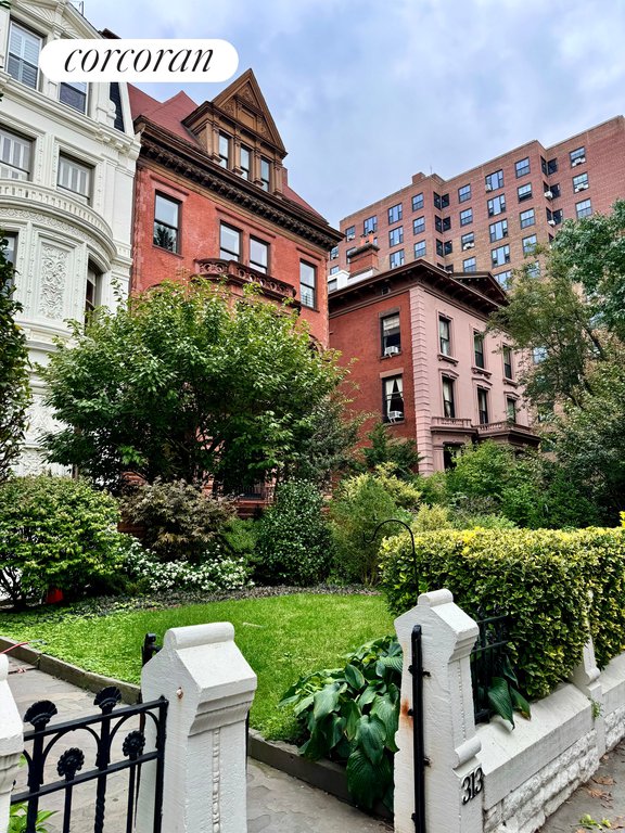 361 Clinton Avenue, Unit 6H photo 10
