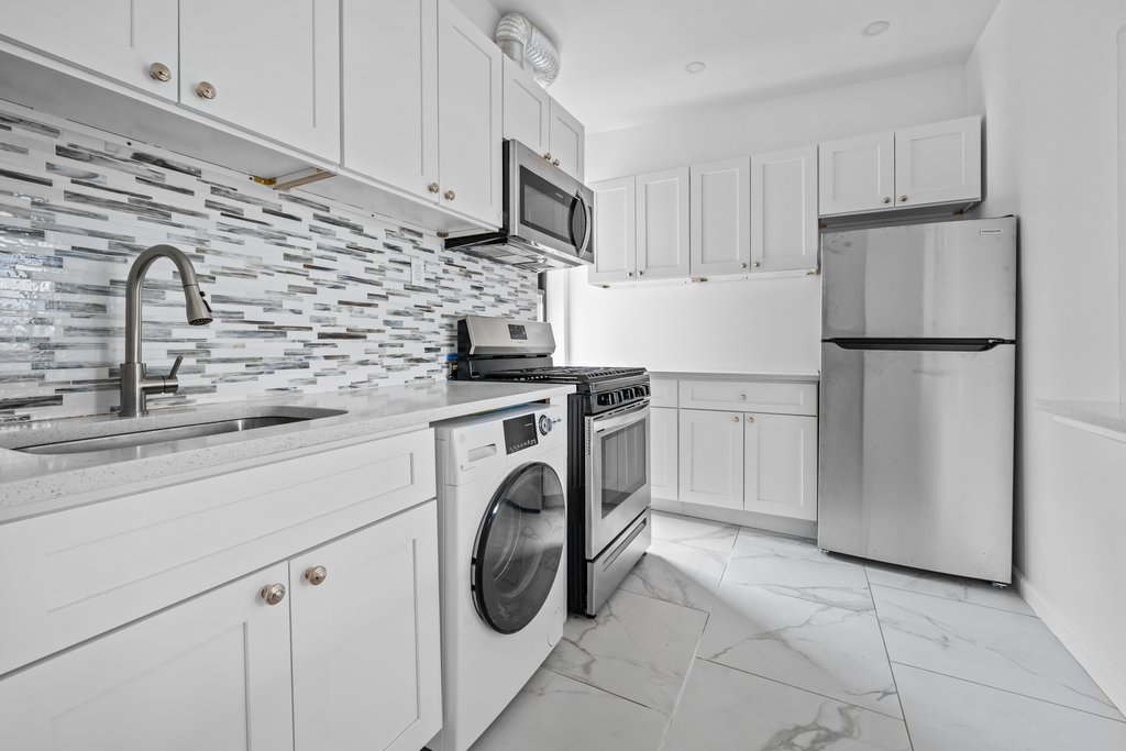 345 Bedford Avenue, Unit F4