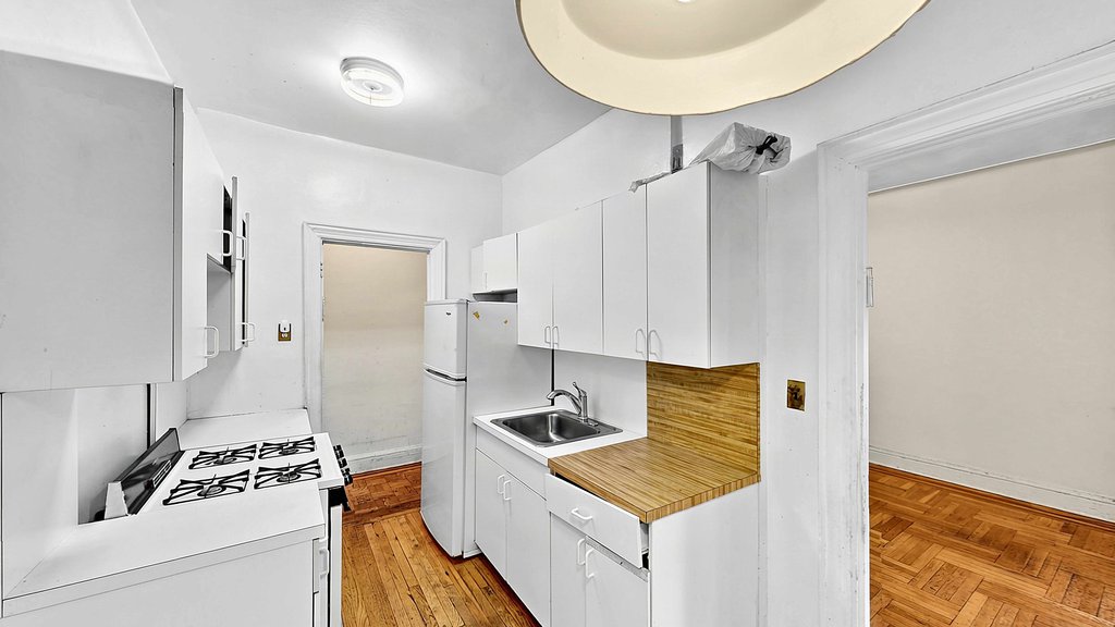 1802 Ocean Parkway, Unit D14 photo 4