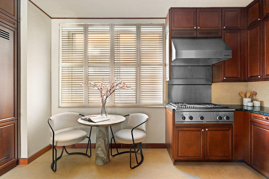 515 Park Avenue, Unit 4B photo 11