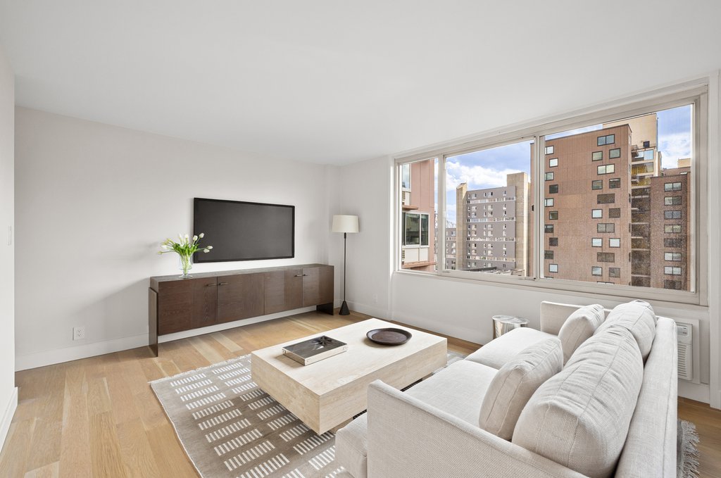 555 Main Street, Unit 801 photo 2