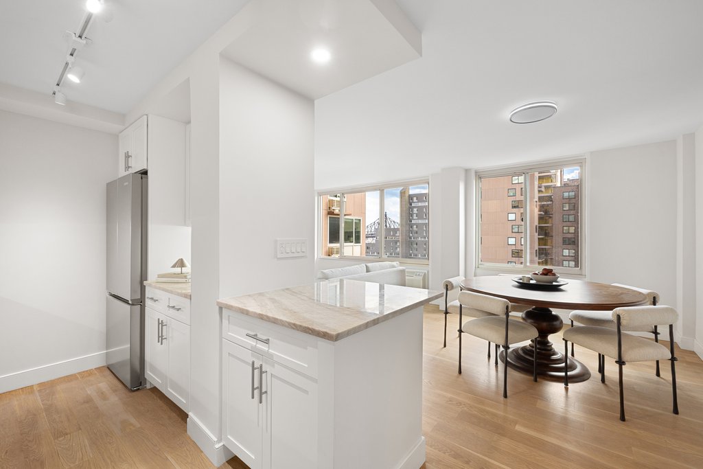 555 Main Street, Unit 801 photo 4