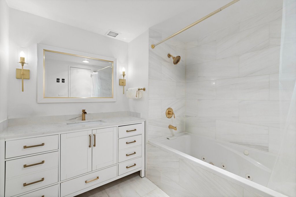 721 Fifth Avenue, Unit 30H photo 5