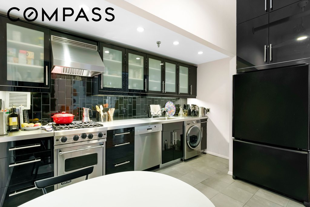 423 Atlantic Avenue, Unit 3J photo 8