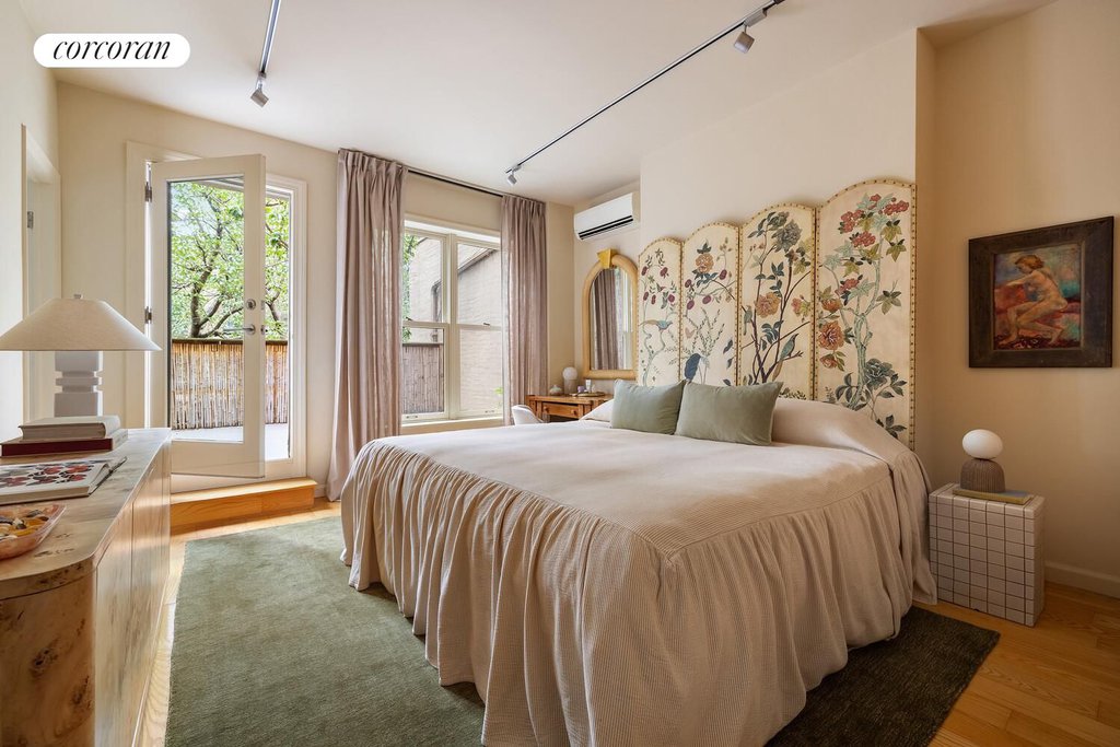 136 Pacific Street, Unit 3/4 photo 5
