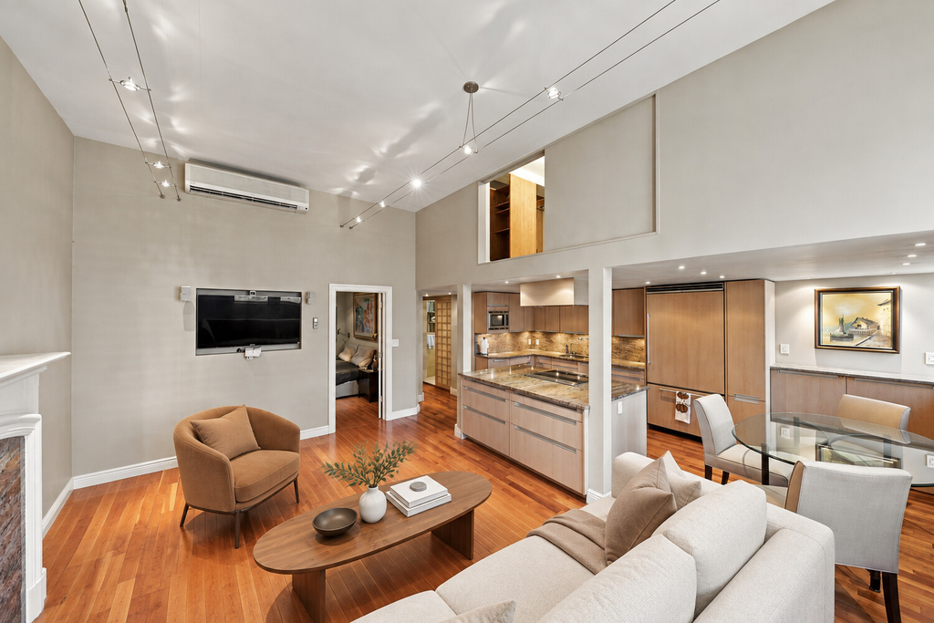 32 West 40th Street, Unit 10E photo 2