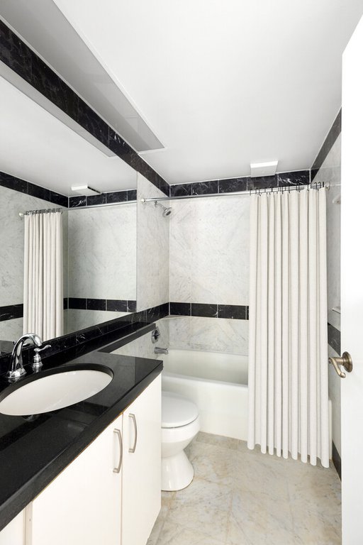 150 West 56th Street, Unit 4606 photo 6